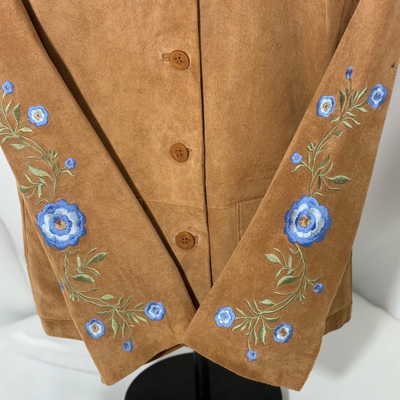 Roper tan suede jacket sz small with blue flower embroidery - Picture 3 of 4